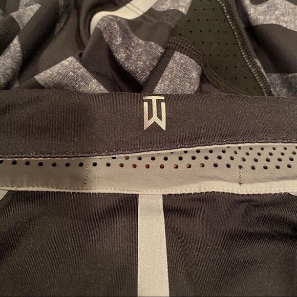 Nike Tiger Woods Striped Golf Polo - Picture 5 of 12